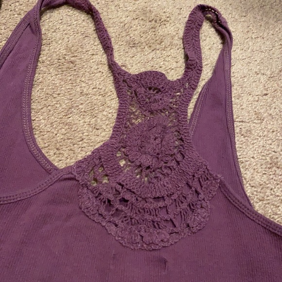 Women’s tanks. 3 pack bundle - Picture 4 of 4